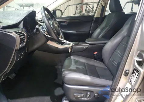 2019 Lexus Nx 300 Base z USA, uszkodzony, nr VIN JTJBARBZ1K2196315
